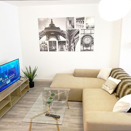 APPARTEMENT CHALEUREUX Wifi et parking gratuit Givet Eksteriør bilde