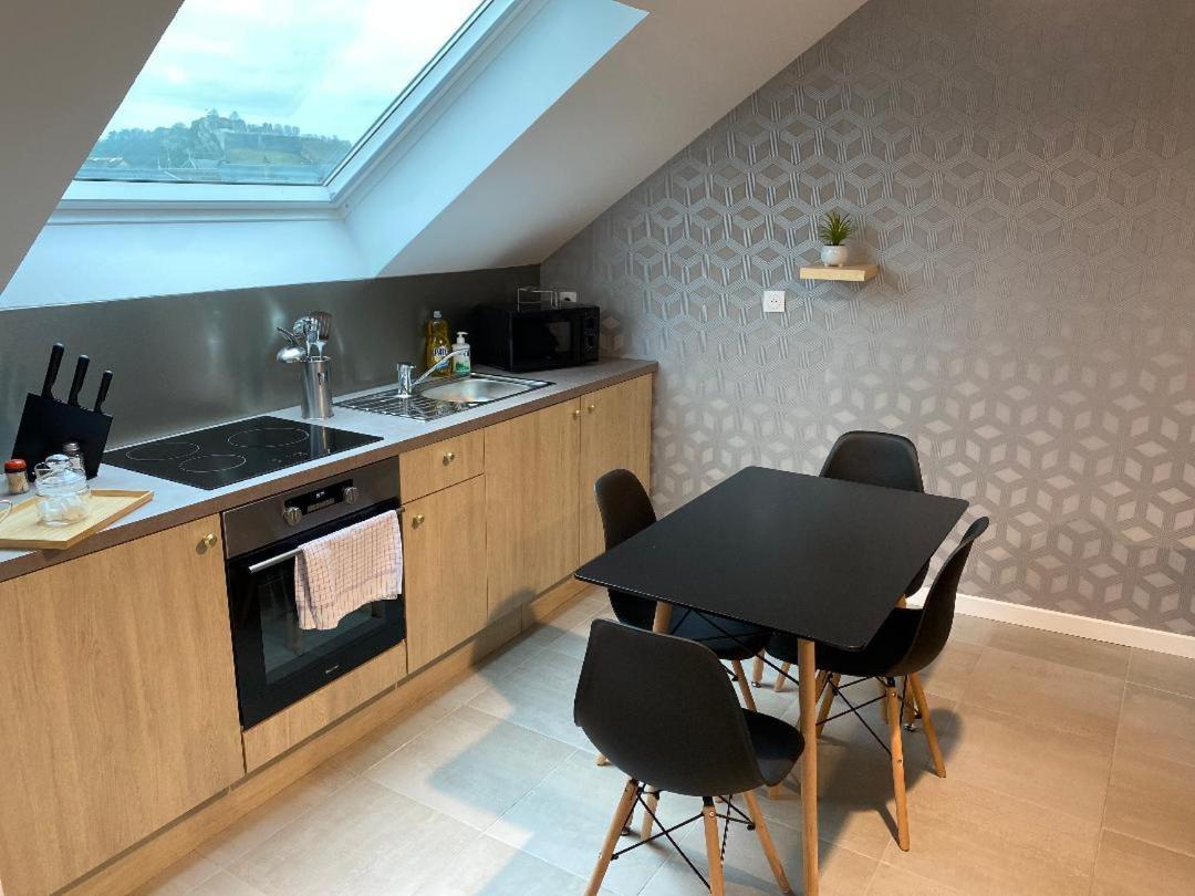APPARTEMENT CHALEUREUX Wifi et parking gratuit Givet Eksteriør bilde