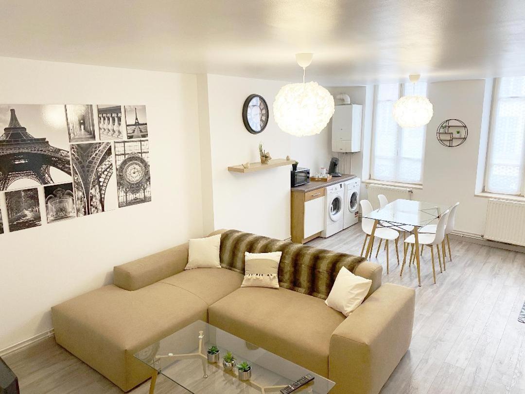 APPARTEMENT CHALEUREUX Wifi et parking gratuit Givet Eksteriør bilde